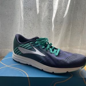 Brooks womens sneakers